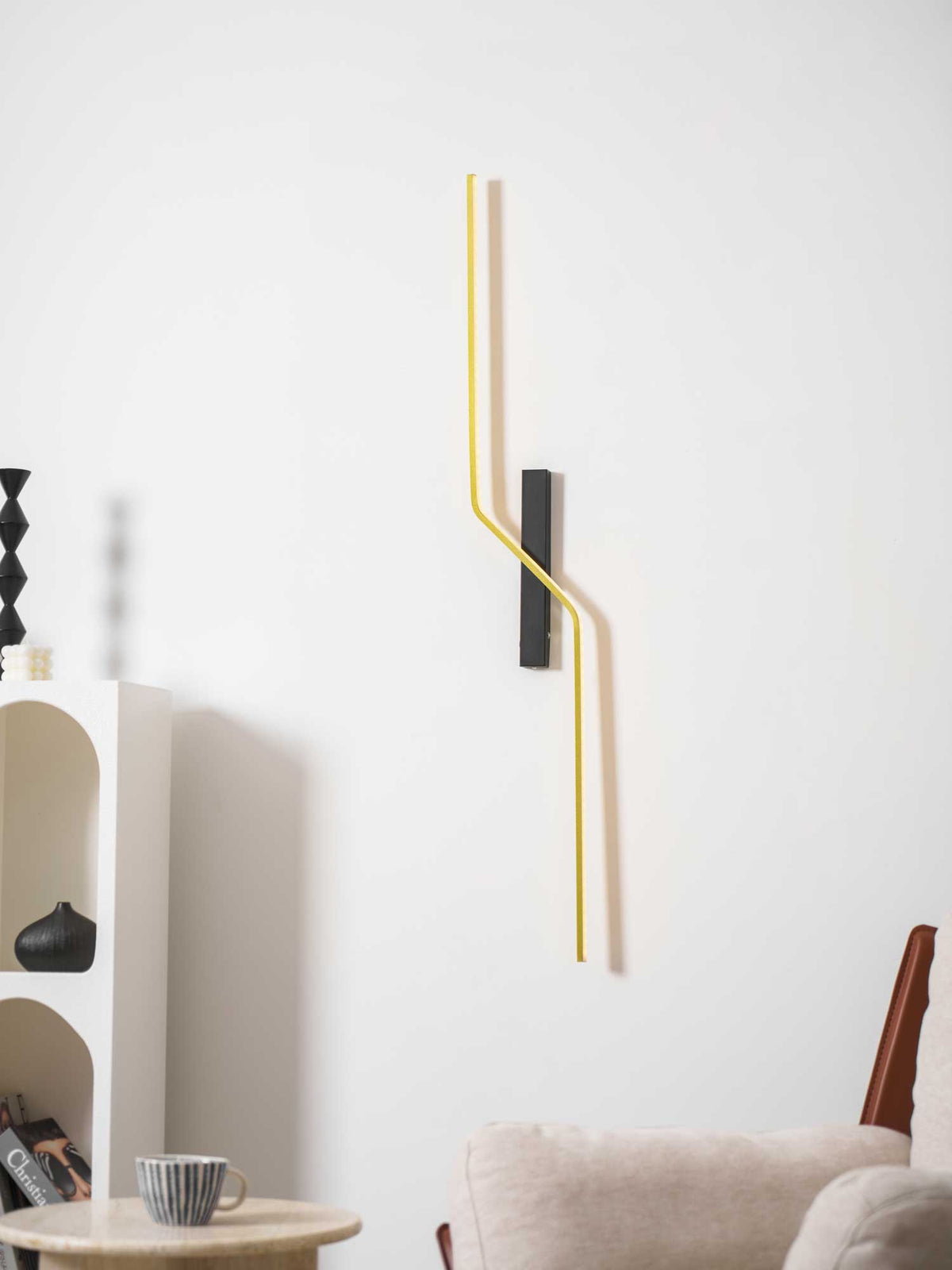 Echelon Wall Light – Modern Linear LED Sconce for Bedroom and Living Room