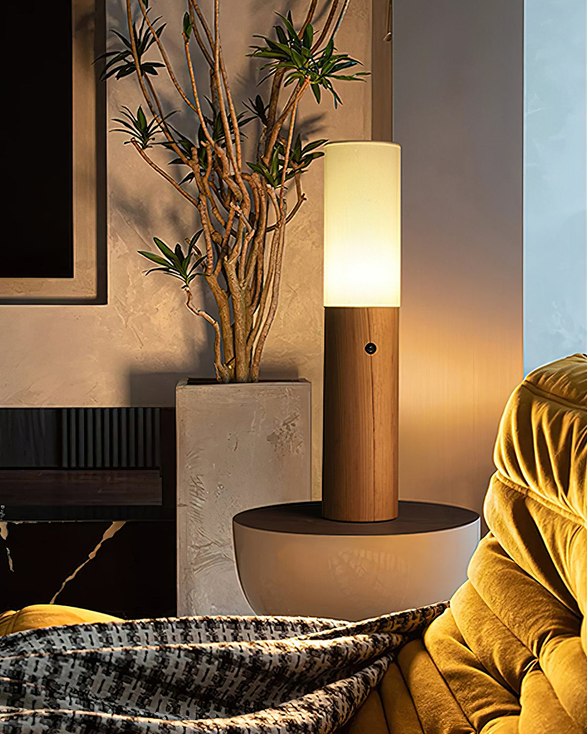 elara-wood-floor-lamp