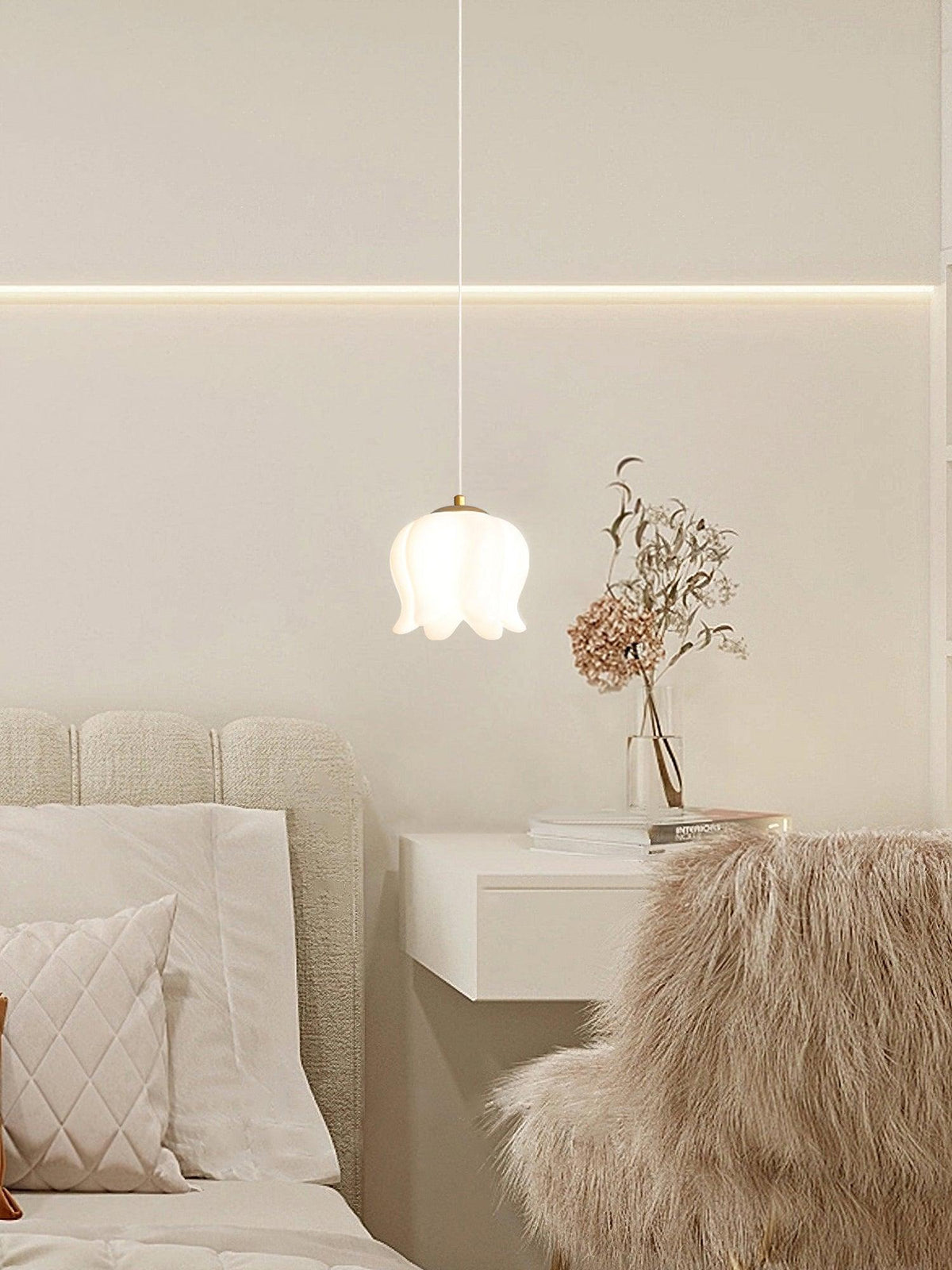 Floral Petal Pendant Light – Modern Gold Designer Hanging Lamp for Dining Room & Bedroom
