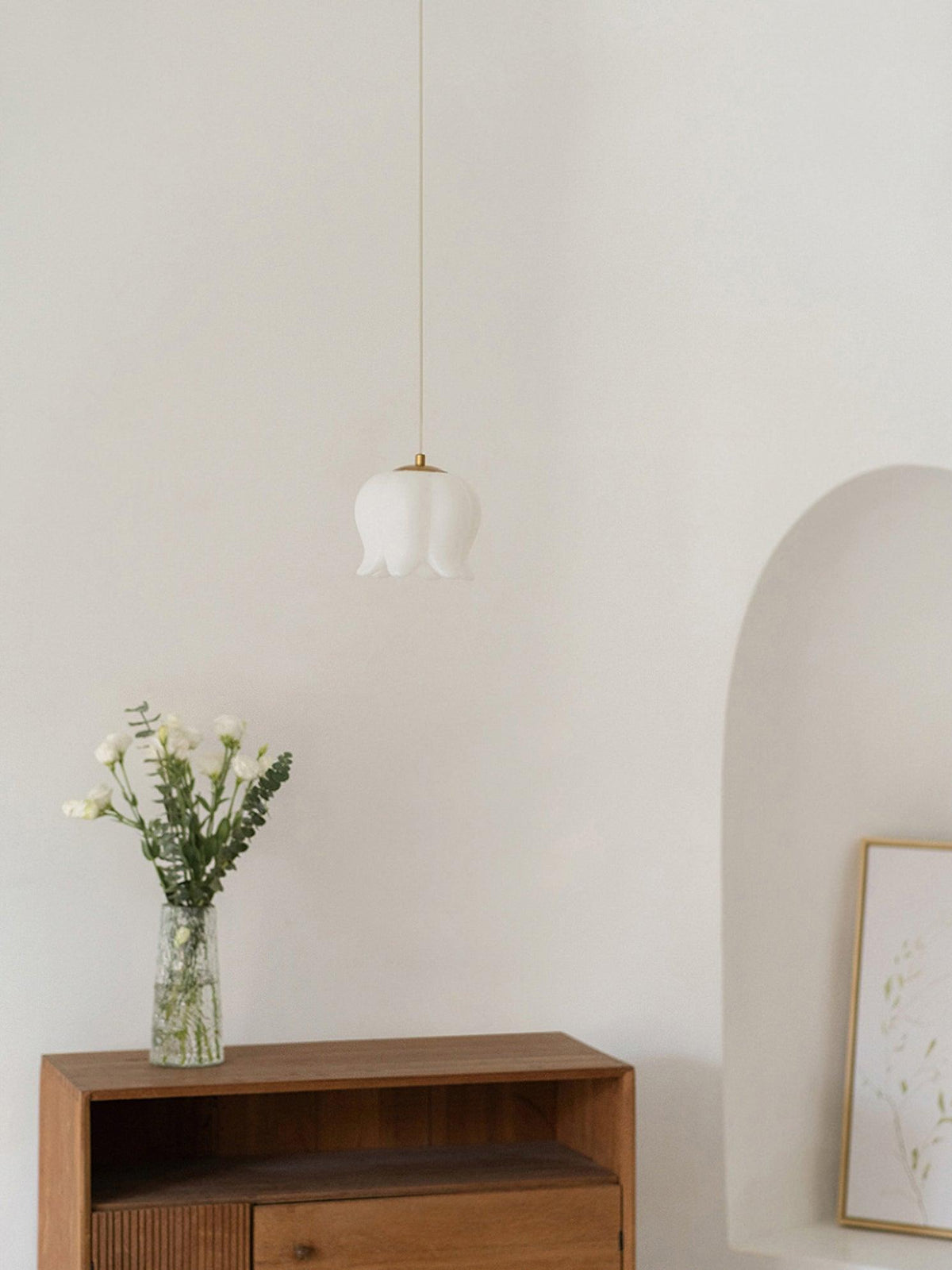 Floral Petal Pendant Light – Modern Gold Designer Hanging Lamp for Dining Room & Bedroom