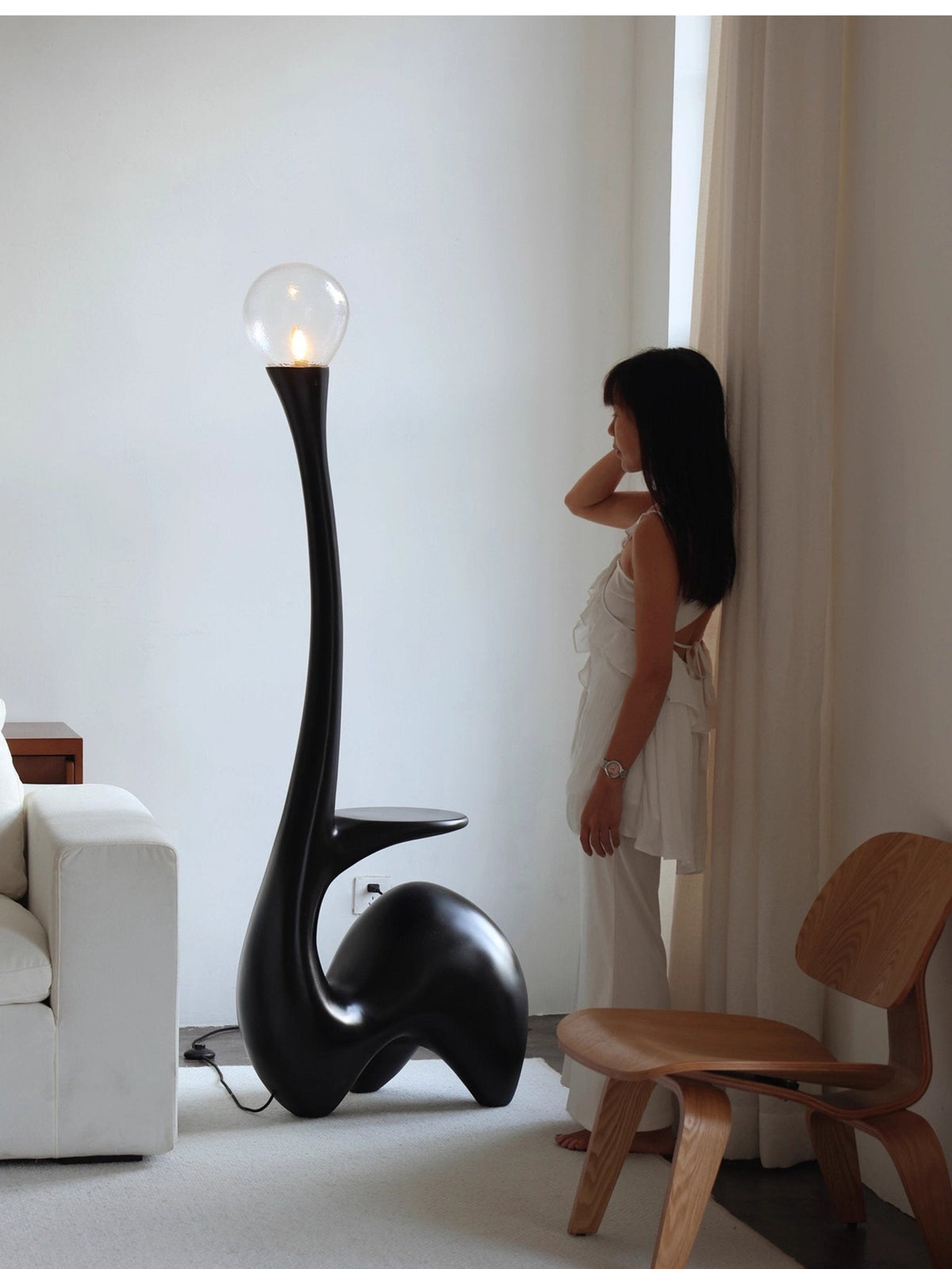 Elero Sculptural Floor Lamp – Modern Art Deco Lighting for Living Spaces