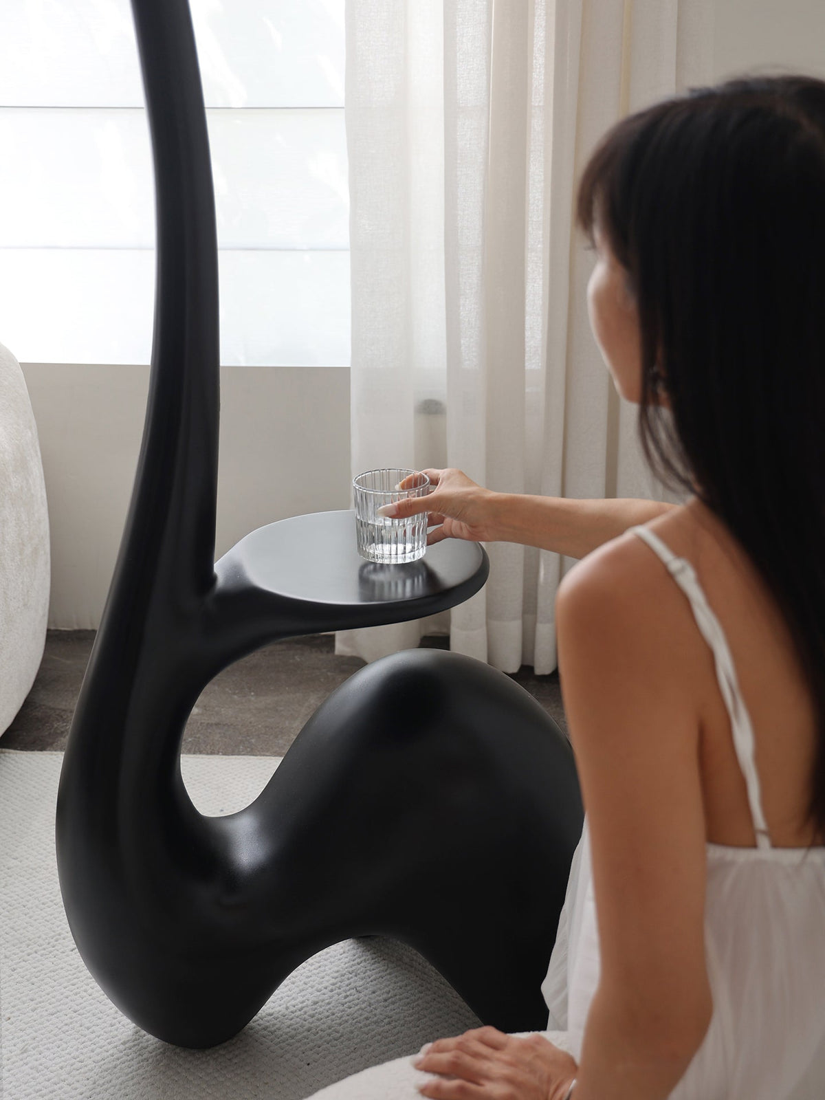 Elero Sculptural Floor Lamp – Modern Art Deco Lighting for Living Spaces