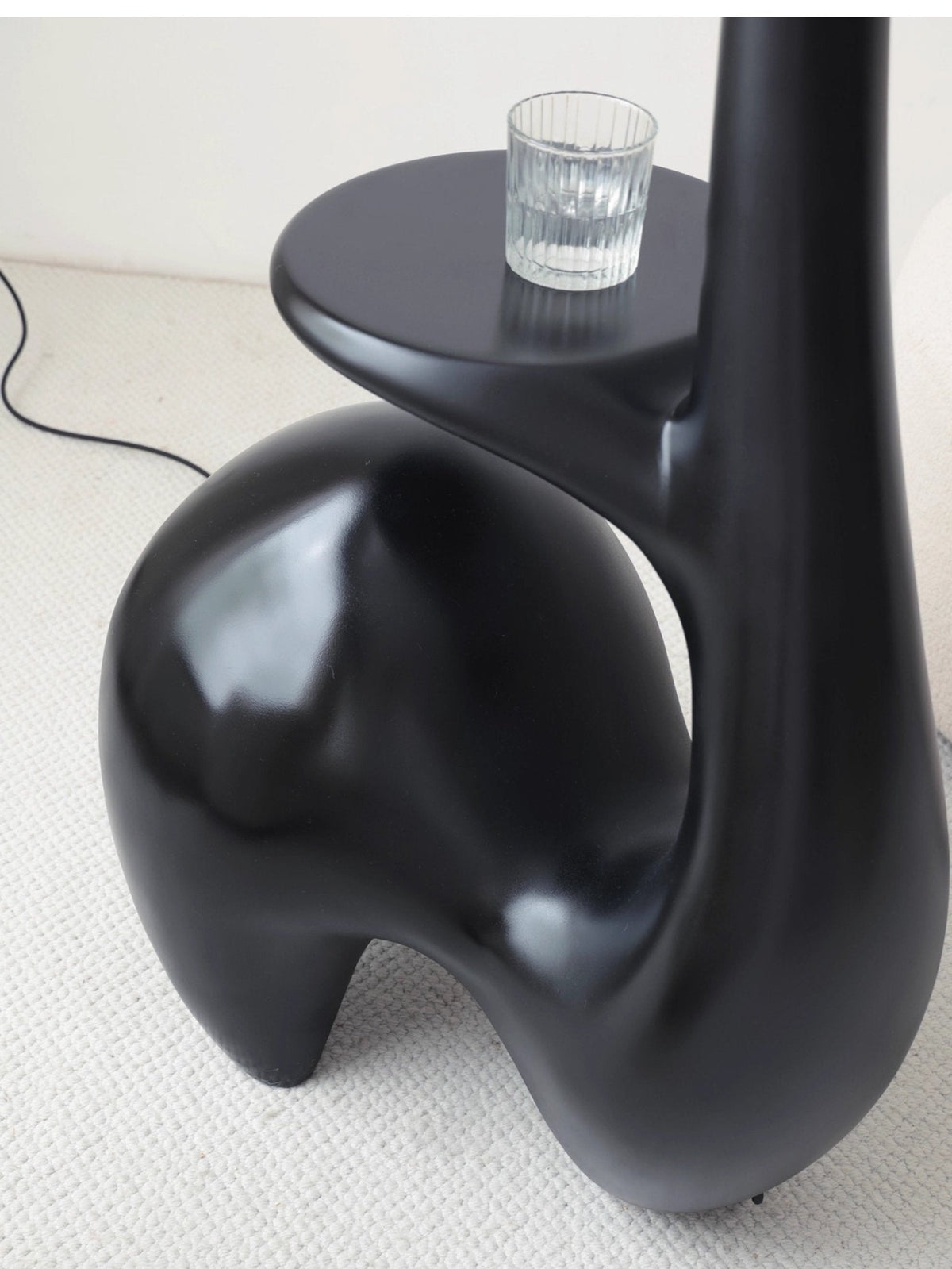 Elero Sculptural Floor Lamp – Modern Art Deco Lighting for Living Spaces