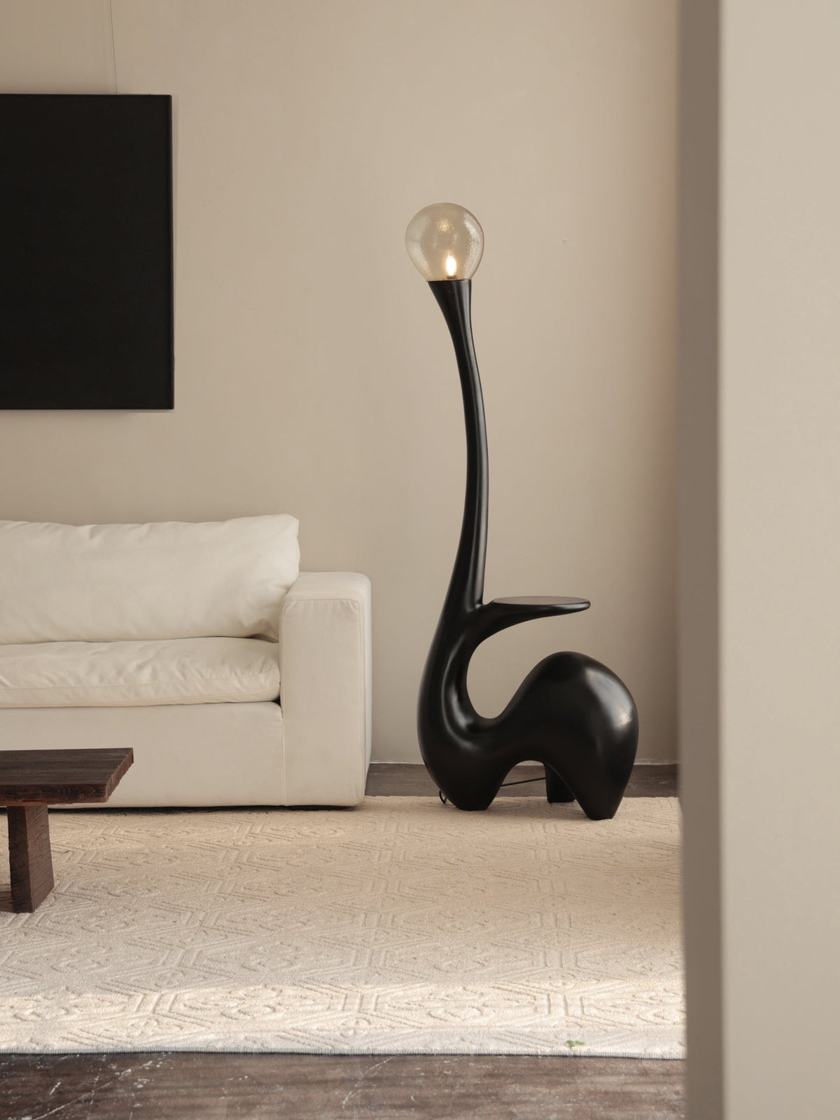 Elero Sculptural Floor Lamp – Modern Art Deco Lighting for Living Spaces
