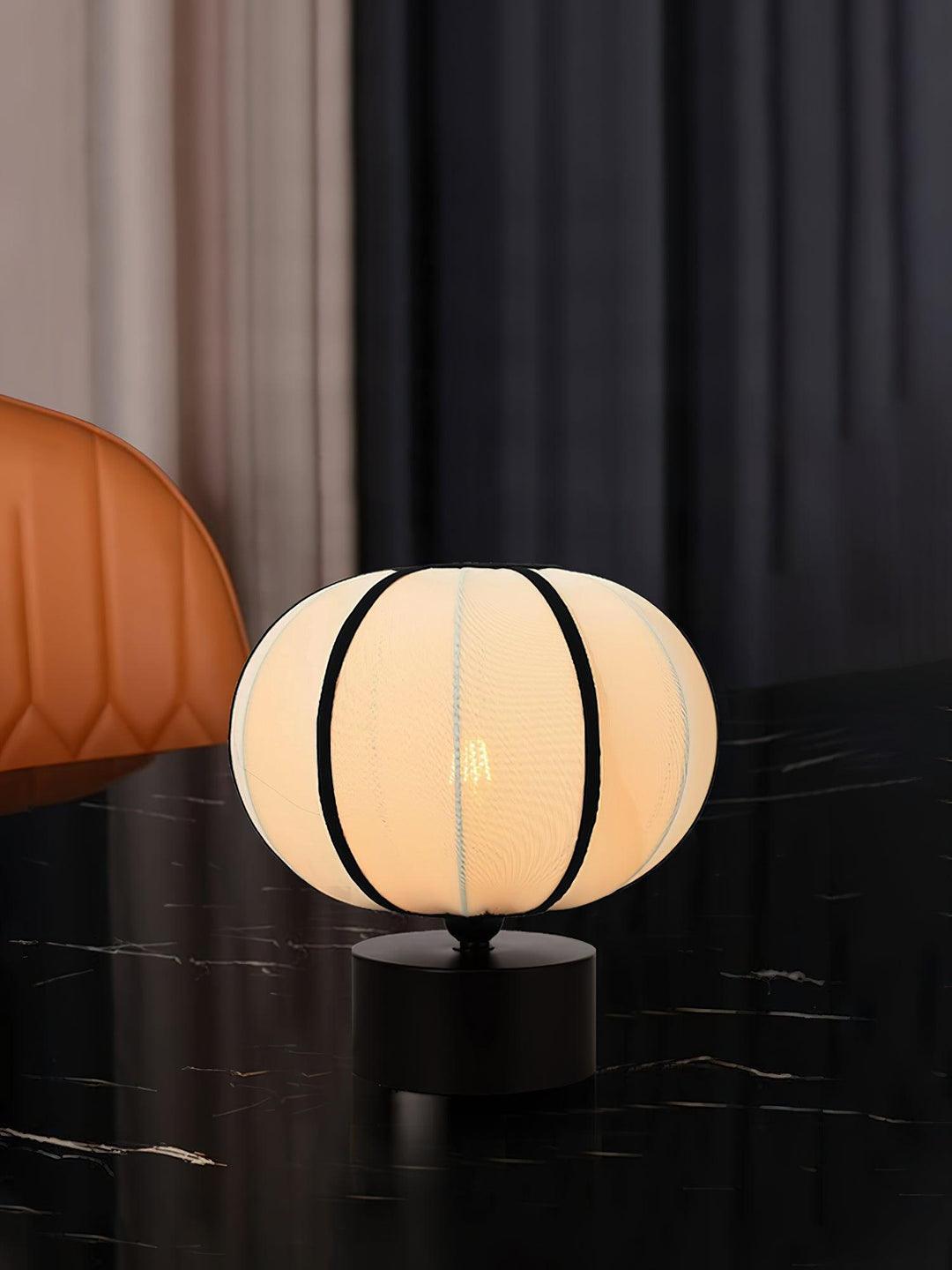 ellos-table-lamp