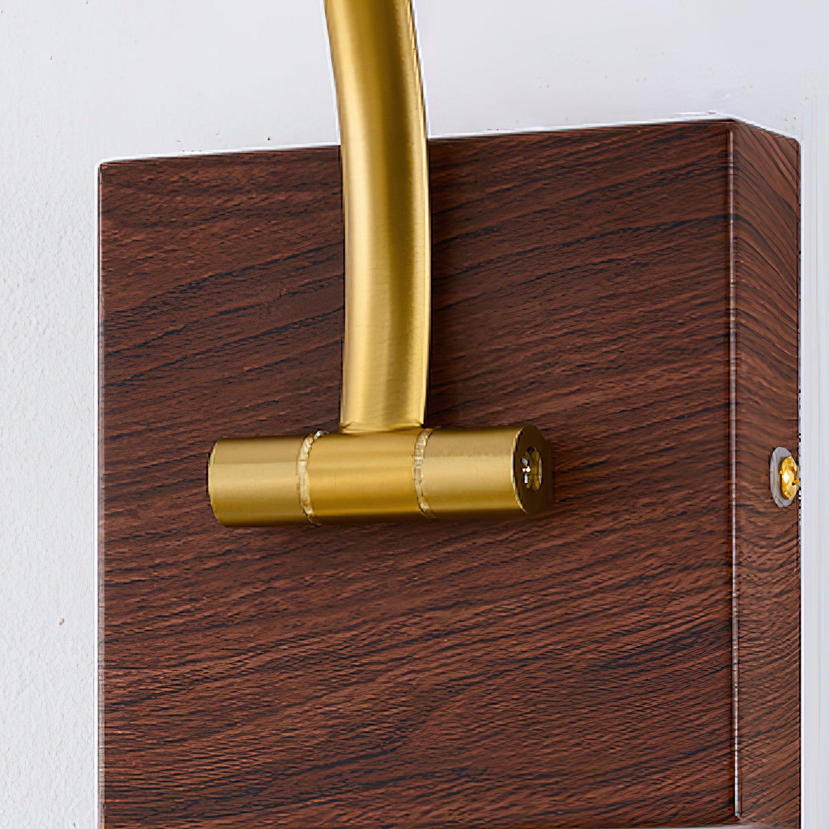elowen-brass-wall-lamp