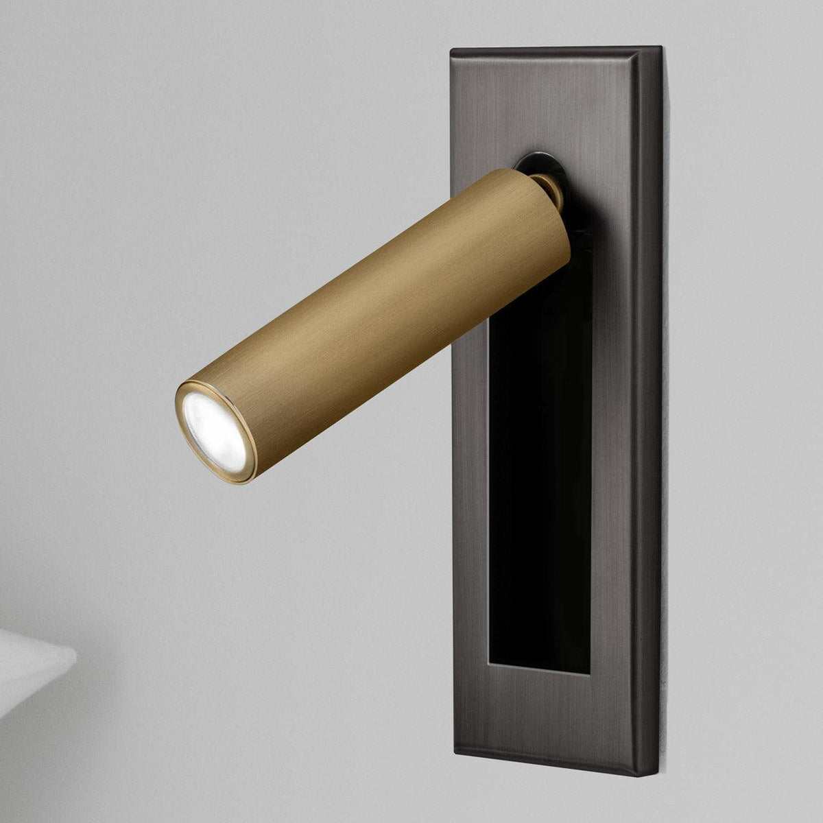Embedded Bedside Plug In Sconce