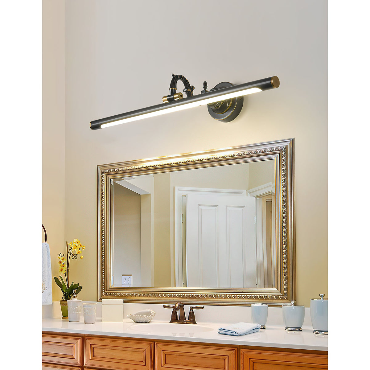 emery-picture-wall-lamp