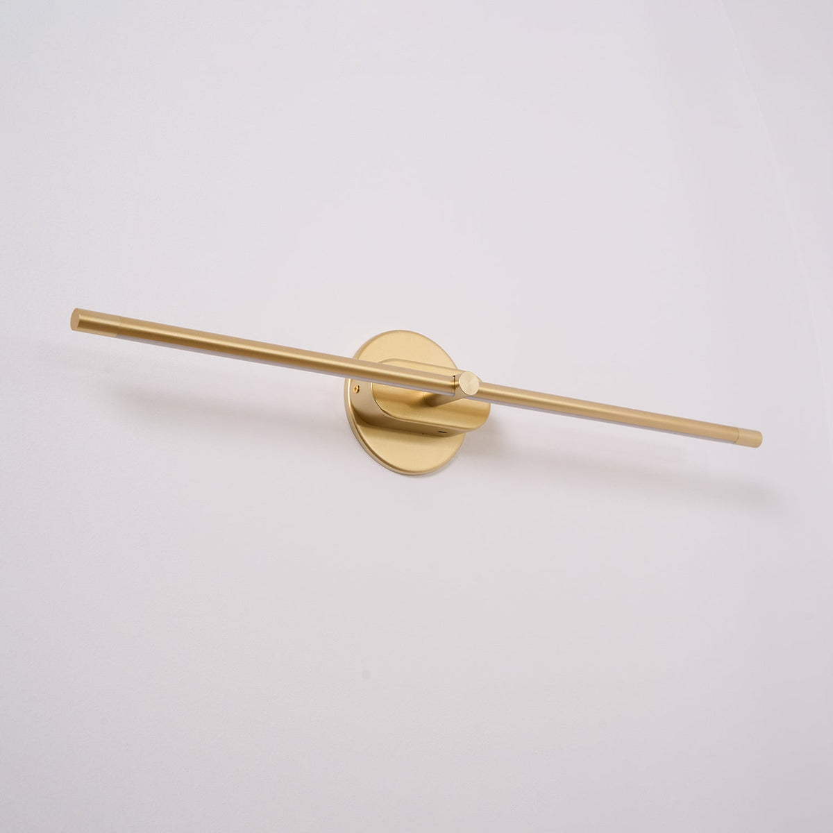 Minimalist Linear Rechargeable Wall Sconce – Cordless LED Vanity Light