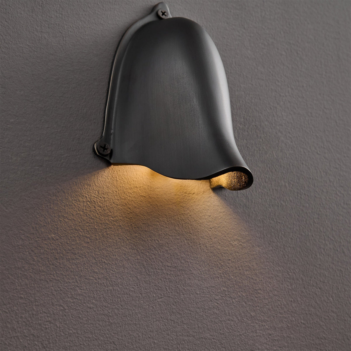enoki-wall-lamp
