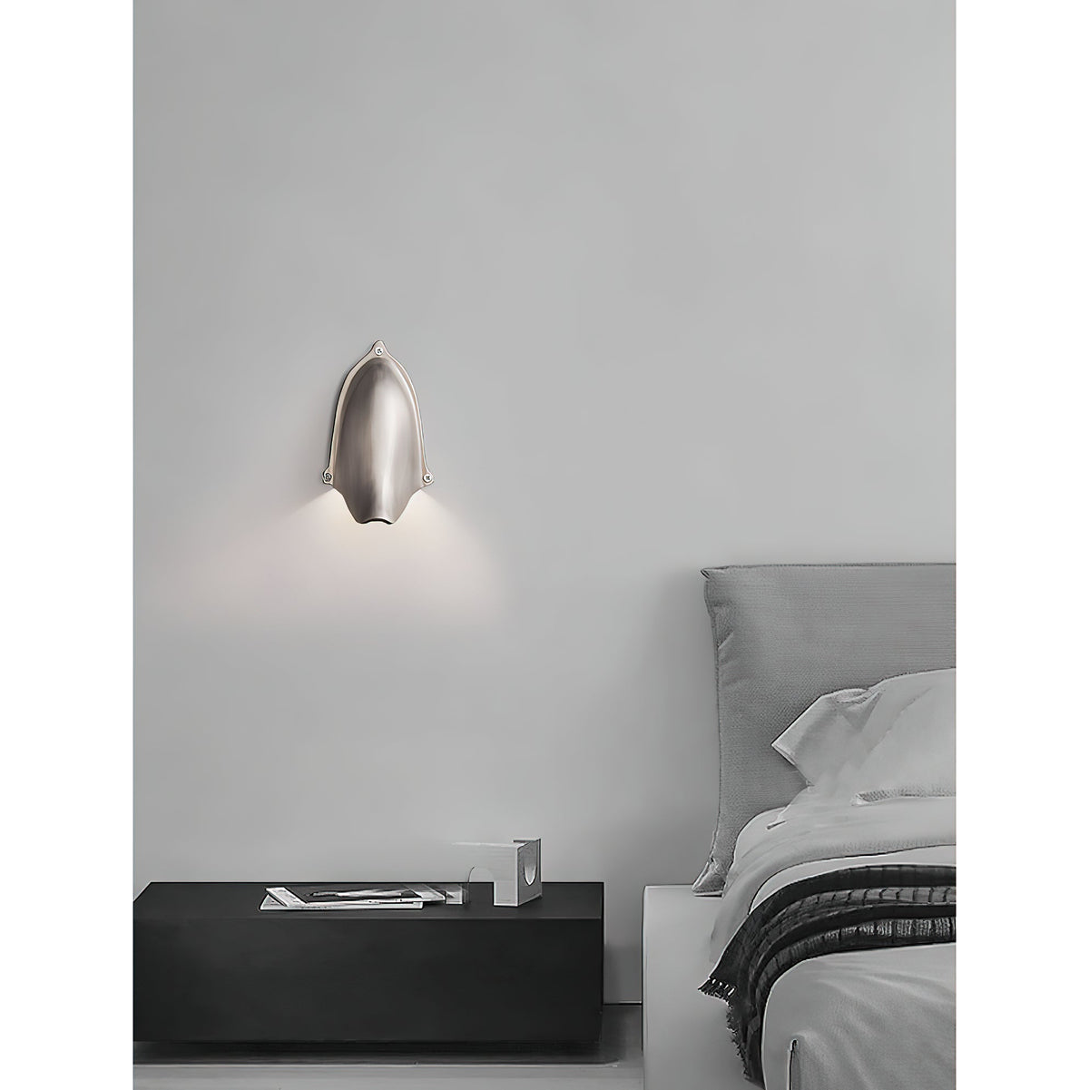 enoki-wall-lamp