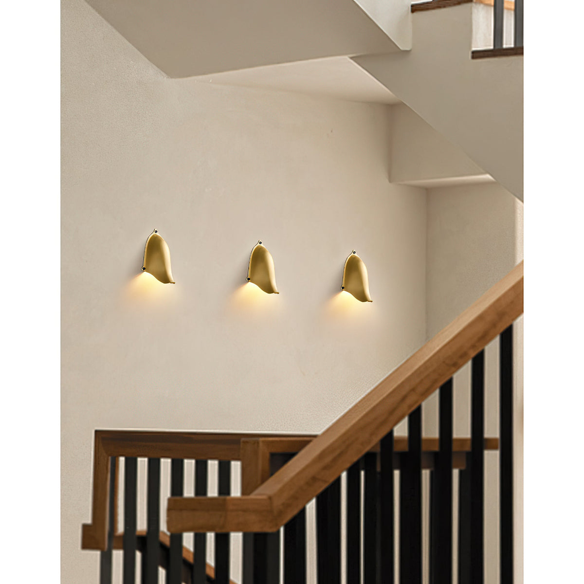 enoki-wall-lamp