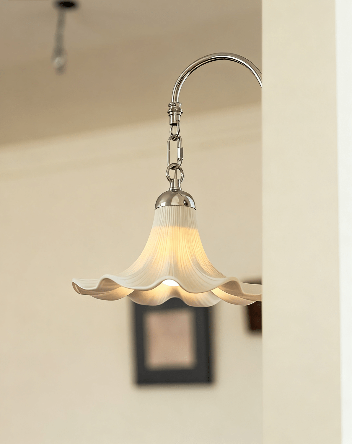 Ethereal Petal Wall Sconce – Modern Ceramic Wall Light for Bedroom & Living Room