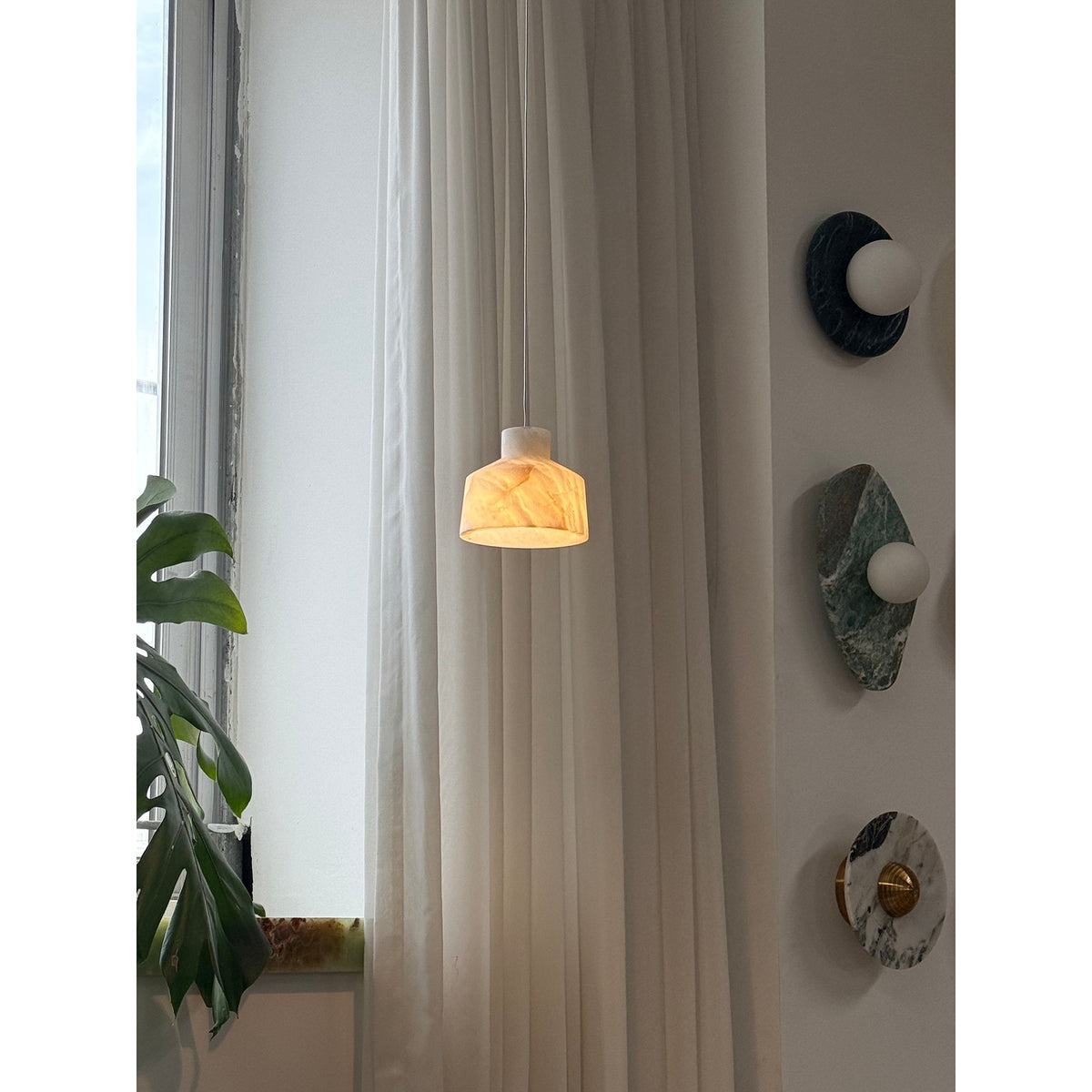 etruscan-alabaster-pendant-lamp