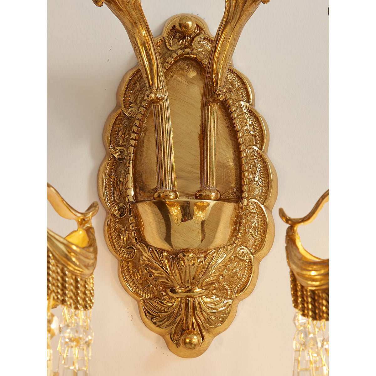 evangeline-brass-wall-lamp
