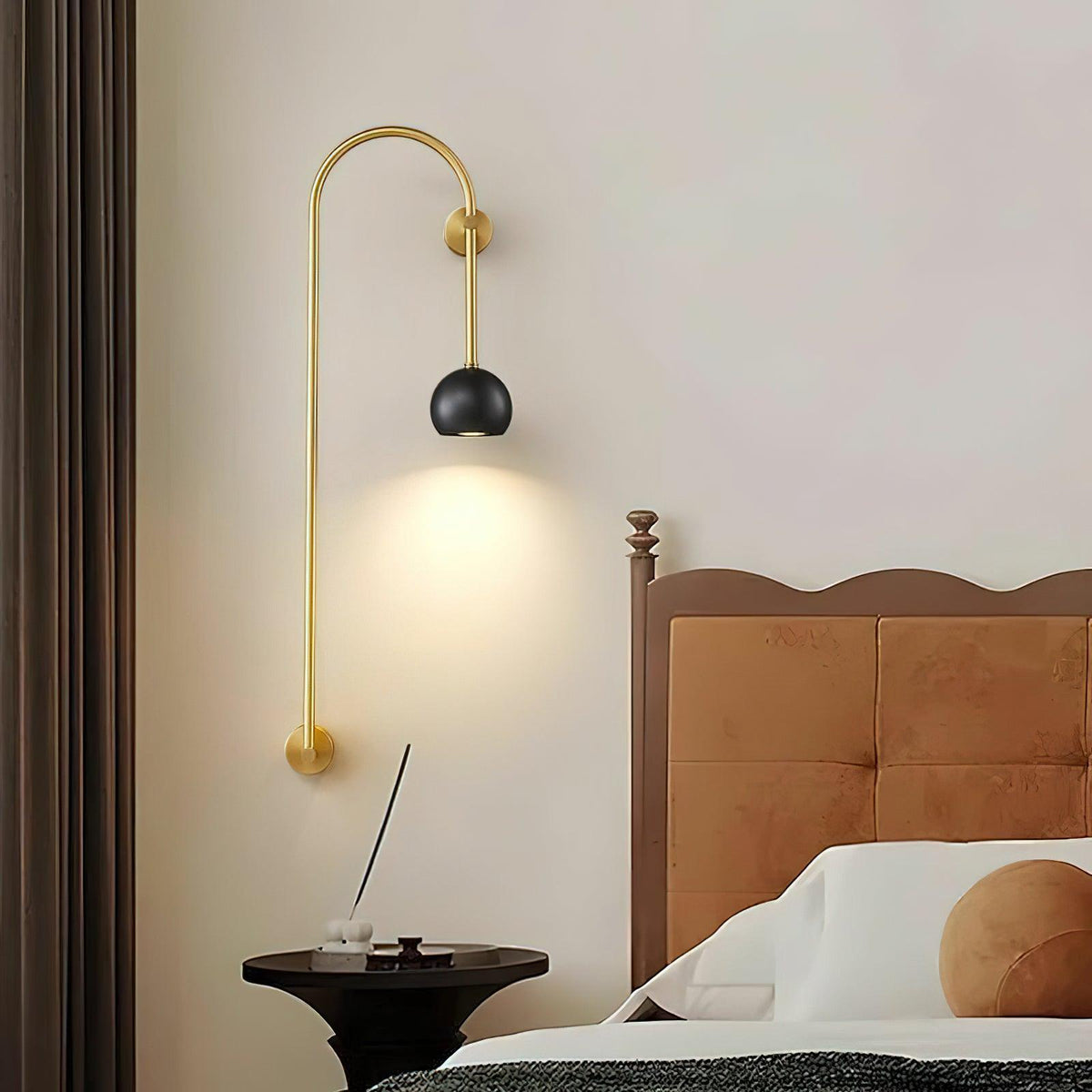 evelyn-arc-wall-light