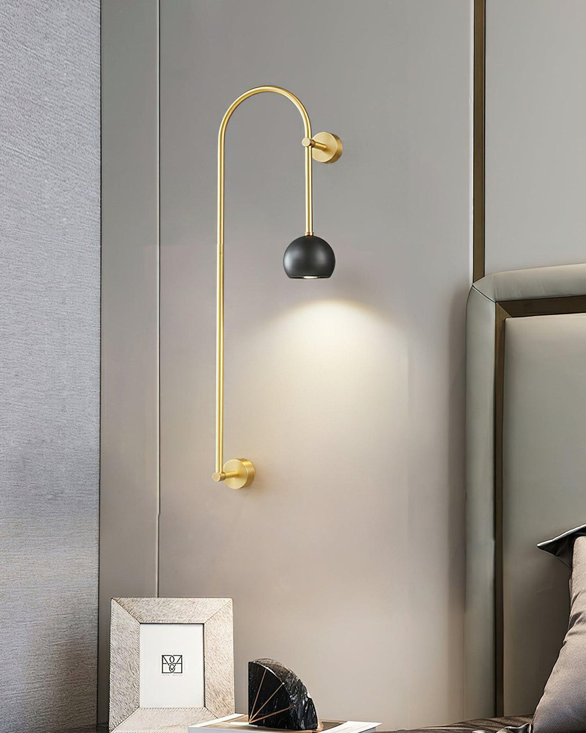evelyn-arc-wall-light