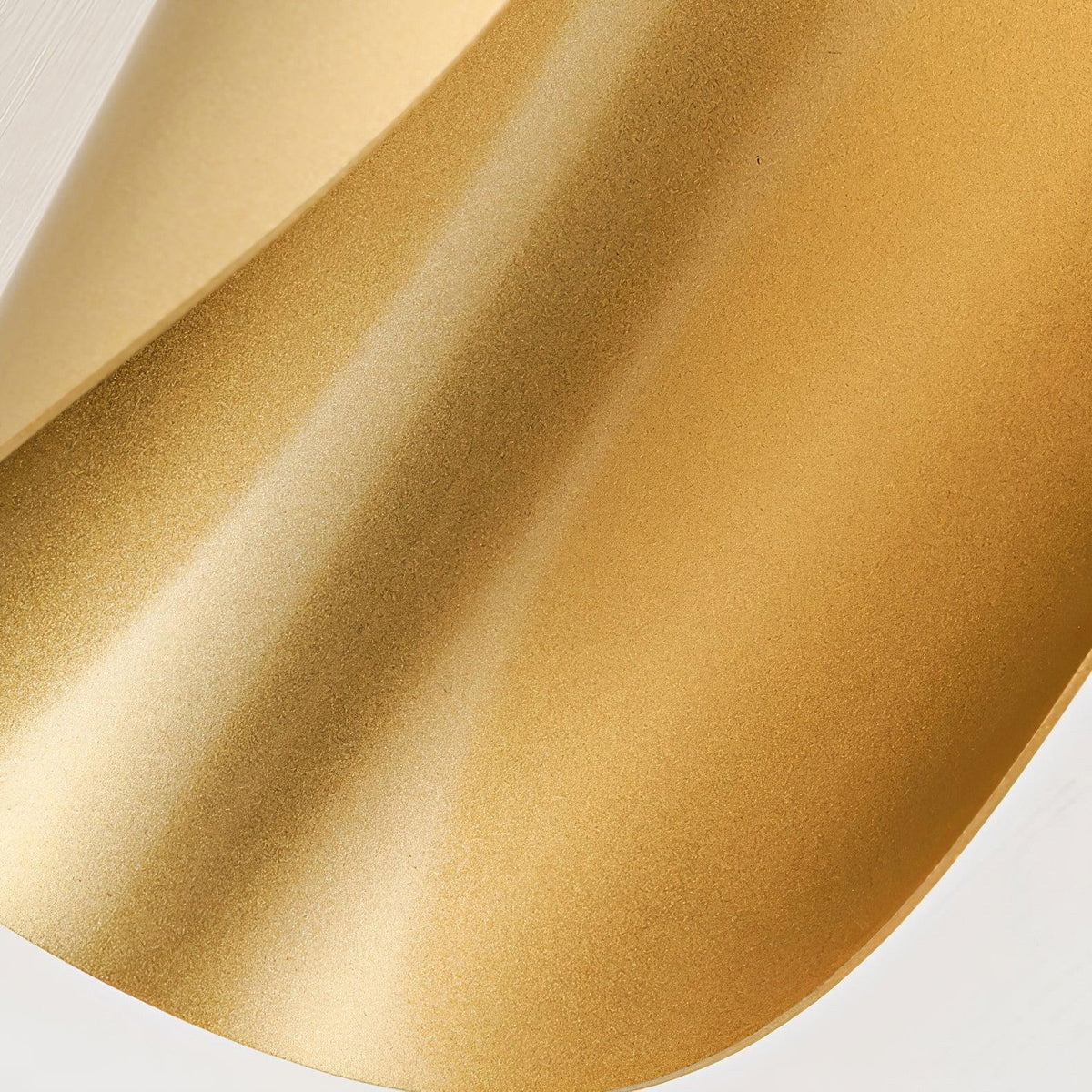 evie-wall-lamp