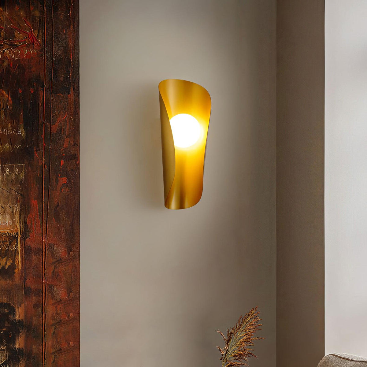 evie-wall-lamp