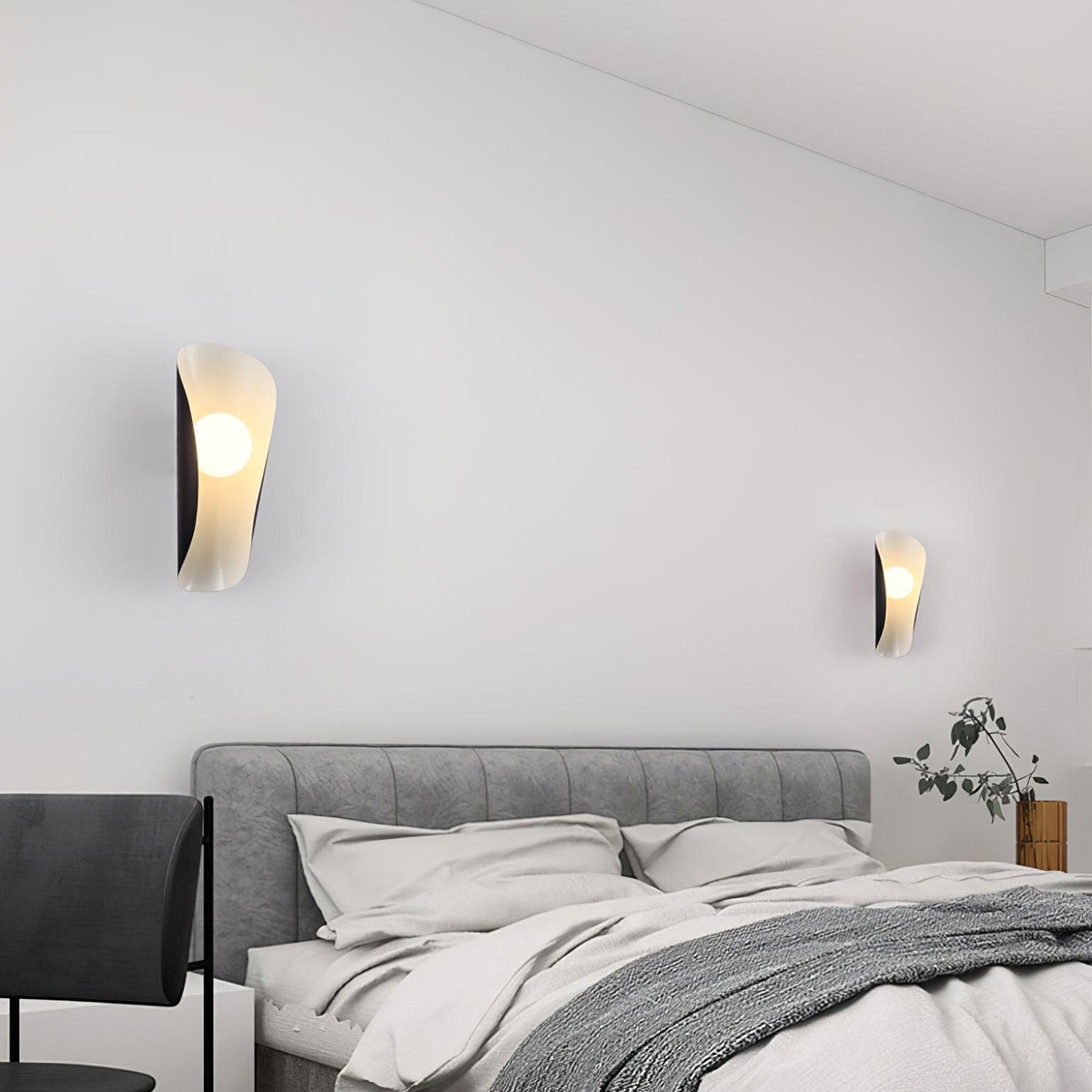 evie-wall-lamp