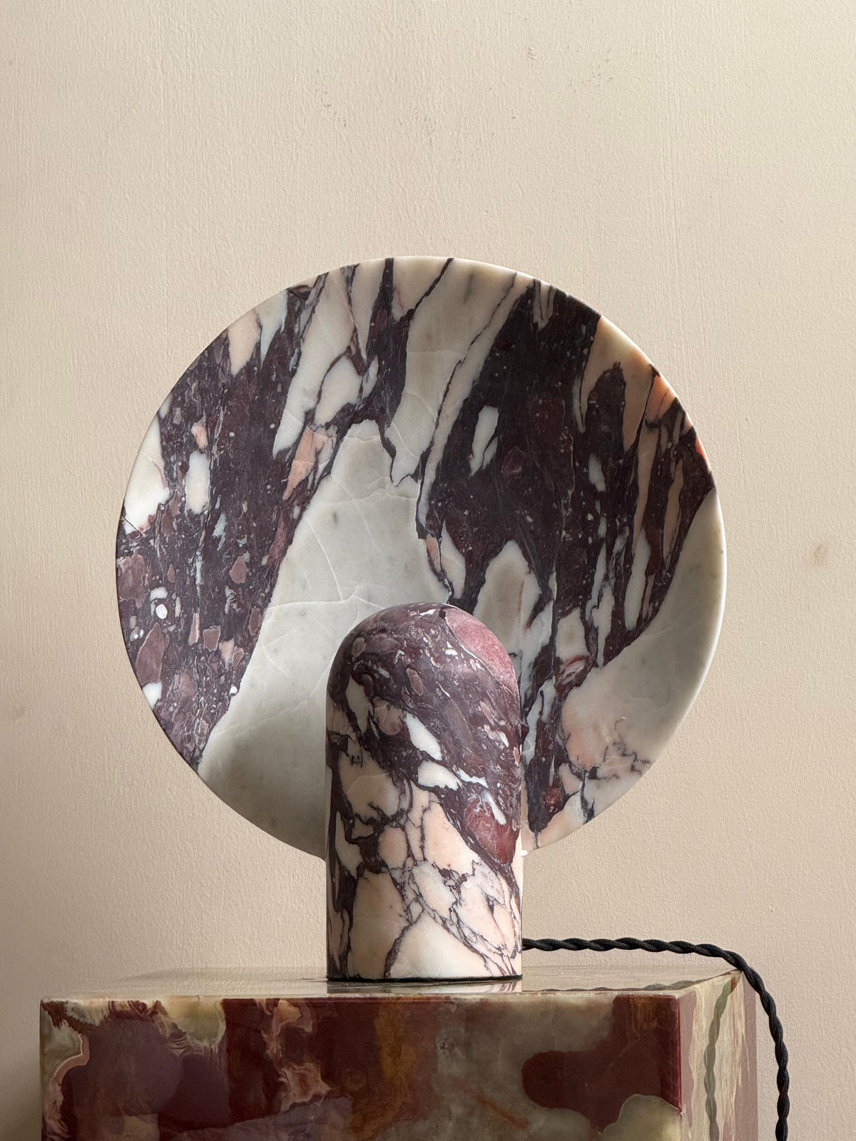 fan-marble-table-lamp