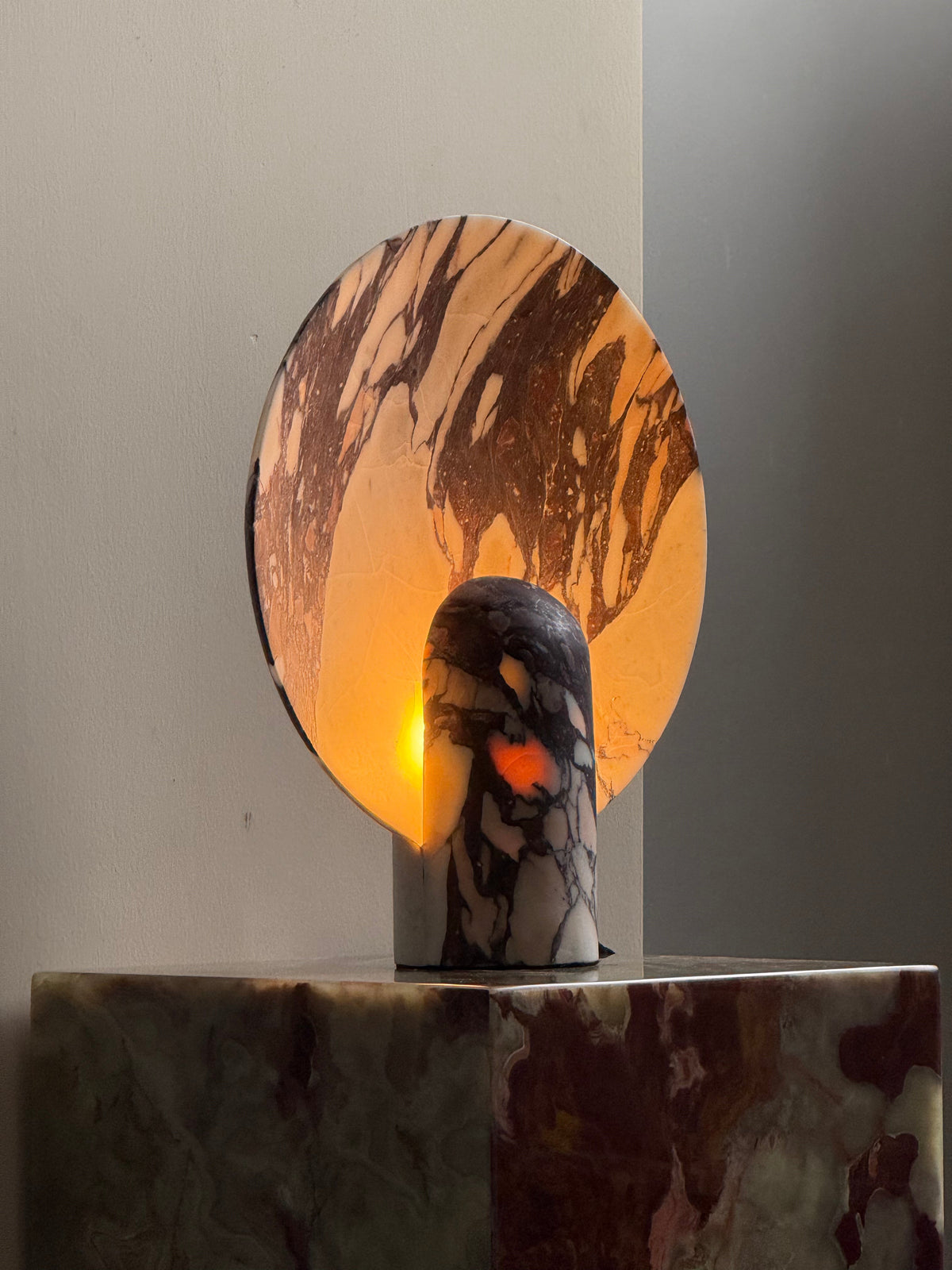 fan-marble-table-lamp