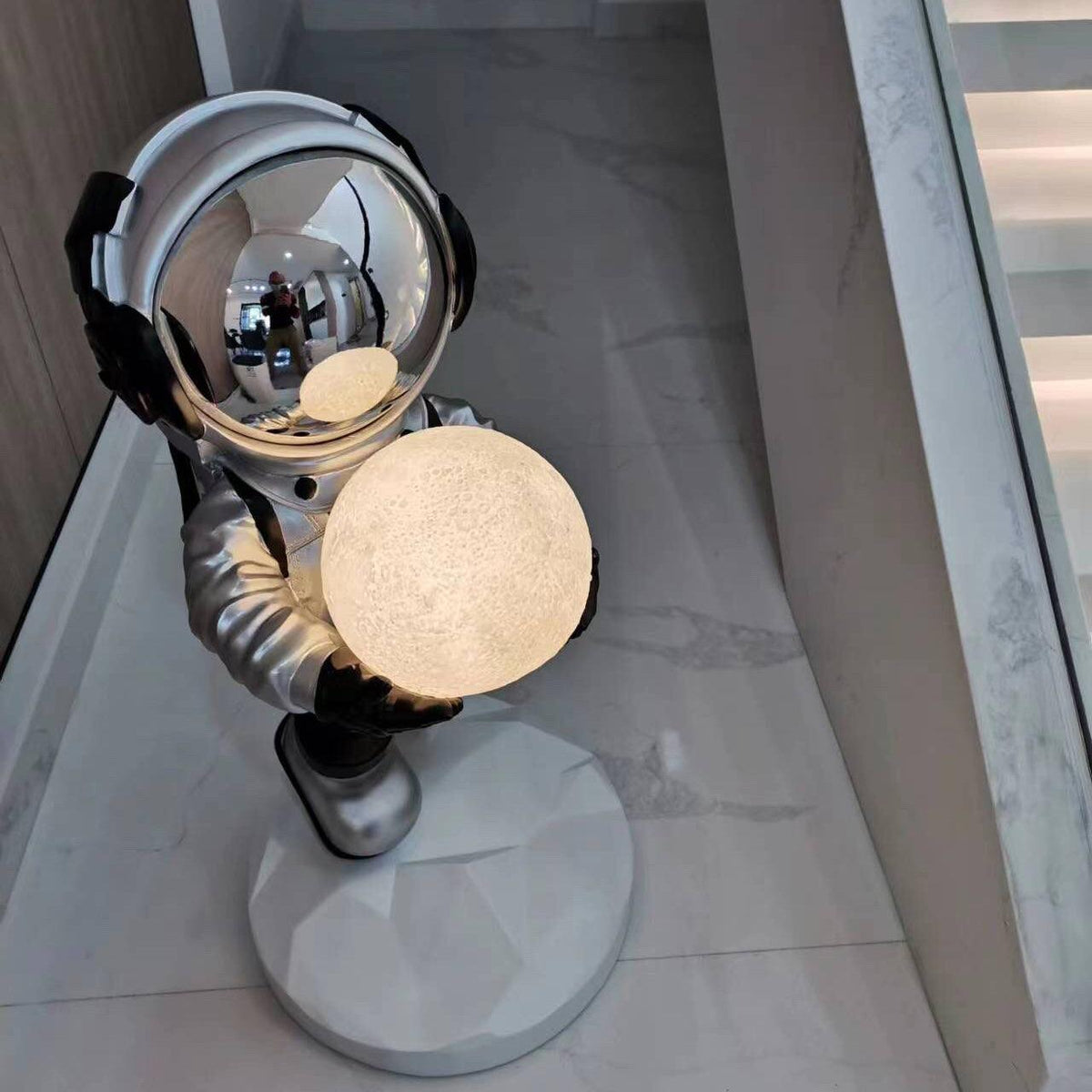 Fantasy Astronaut Built In Battery Floor Light
