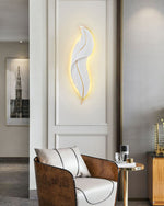 feather-wall-lamp