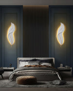 feather-wall-lamp