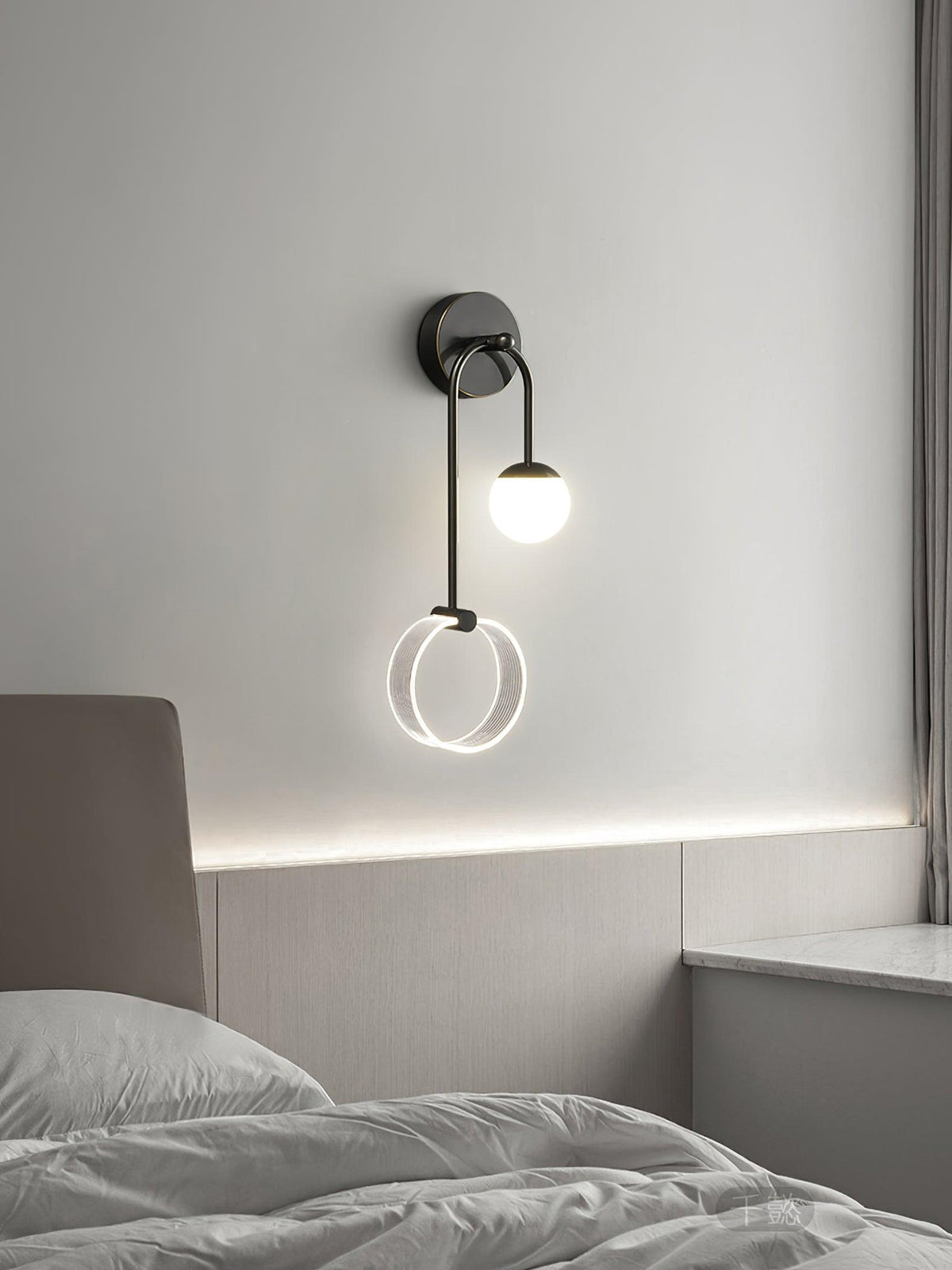 Ferra Led Wall Light