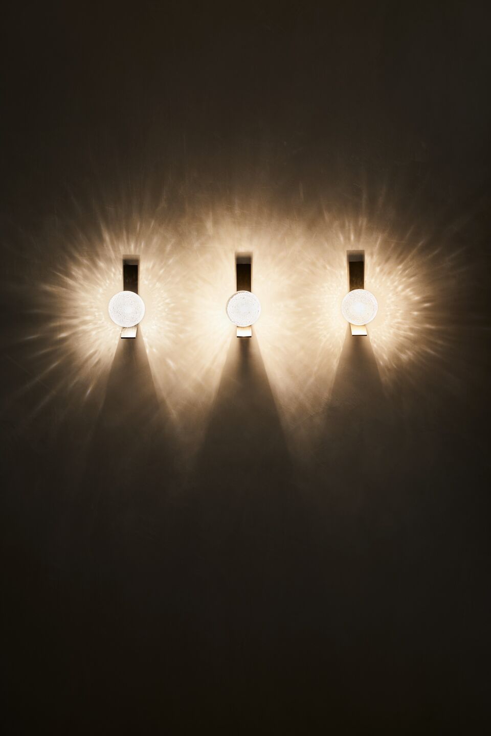 fizi-wall-lamp