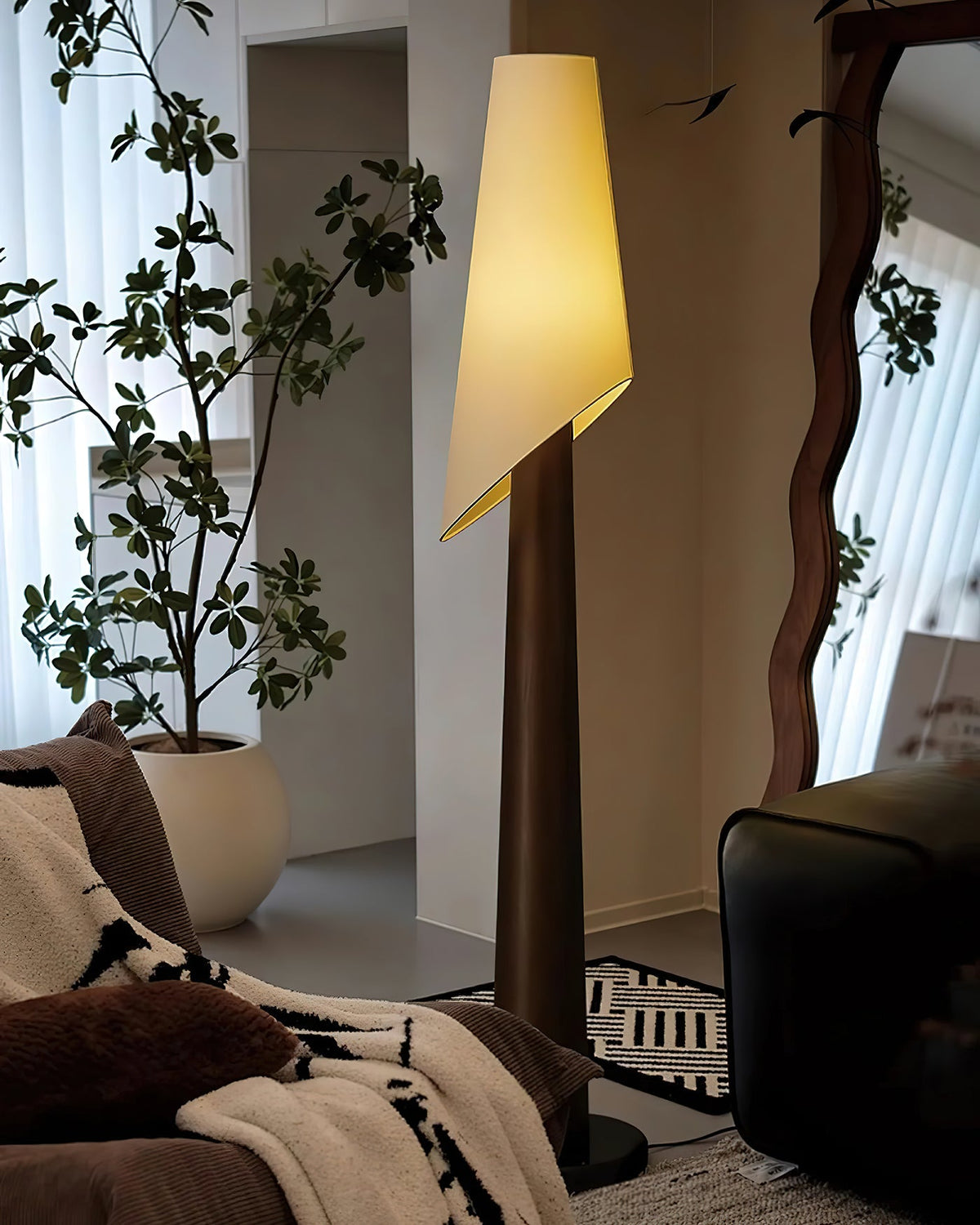 flag-floor-lamp