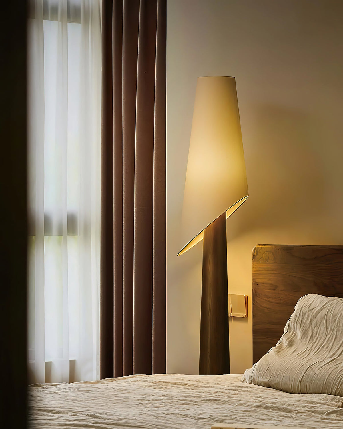 flag-floor-lamp