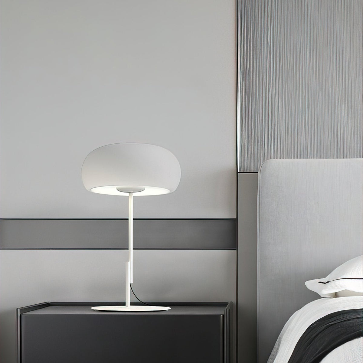 Vetra Table Lamp