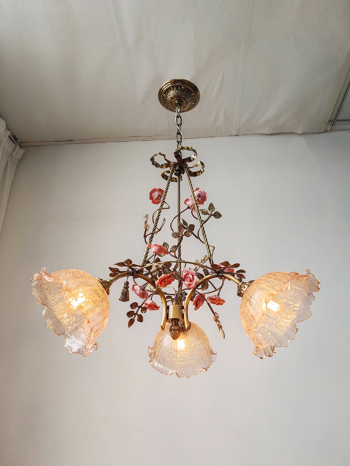 flora-blossom-chandelier