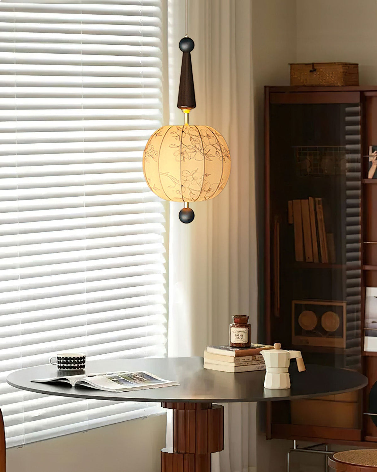 flower-ball-pendant-light