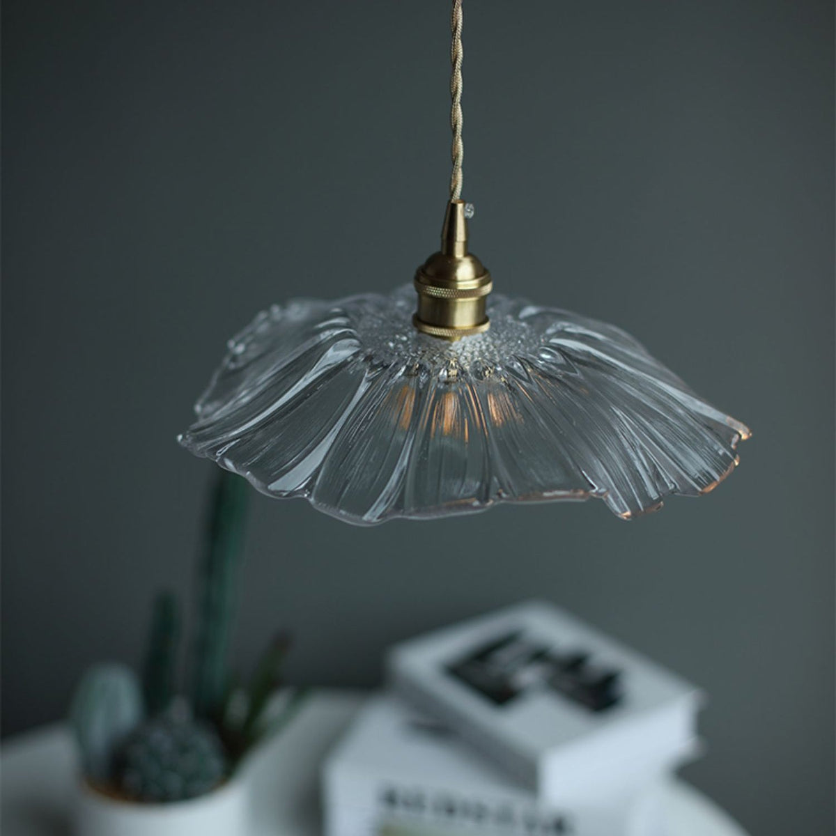 flower-glass-pendant-lamp