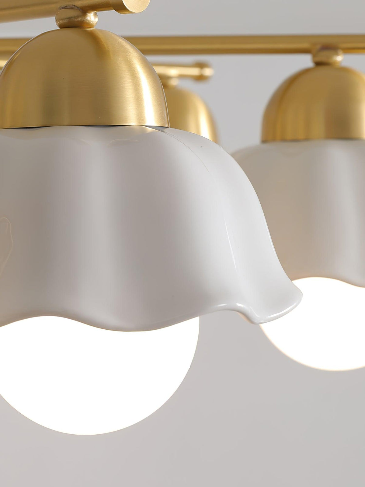 flower-shade-brass-chandelier