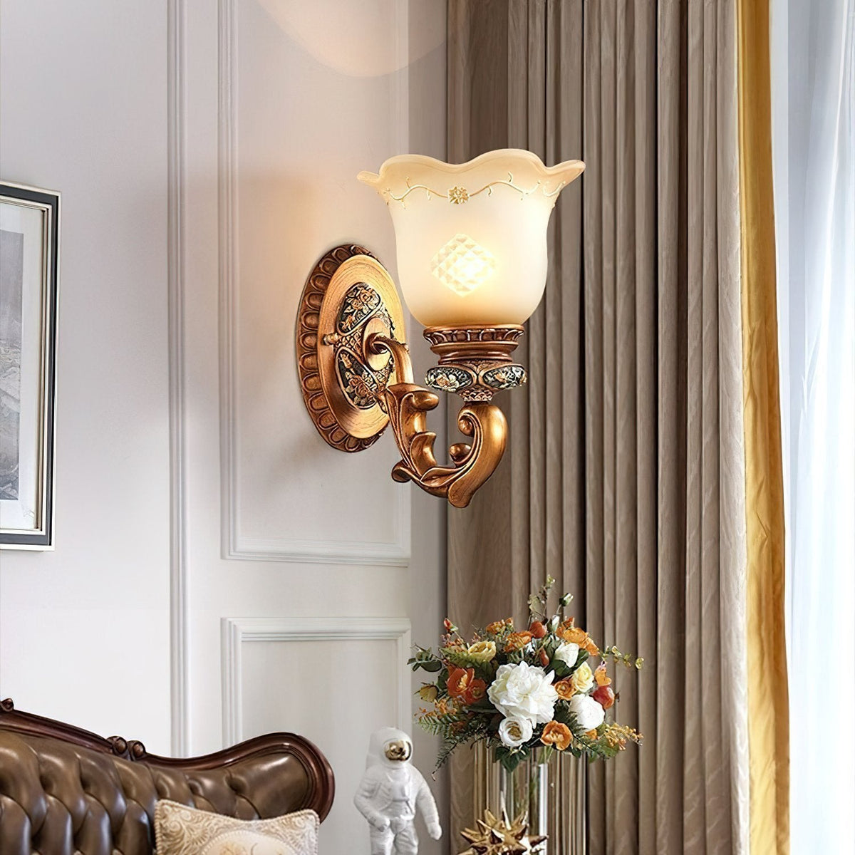 Flower Shaped Wall Light