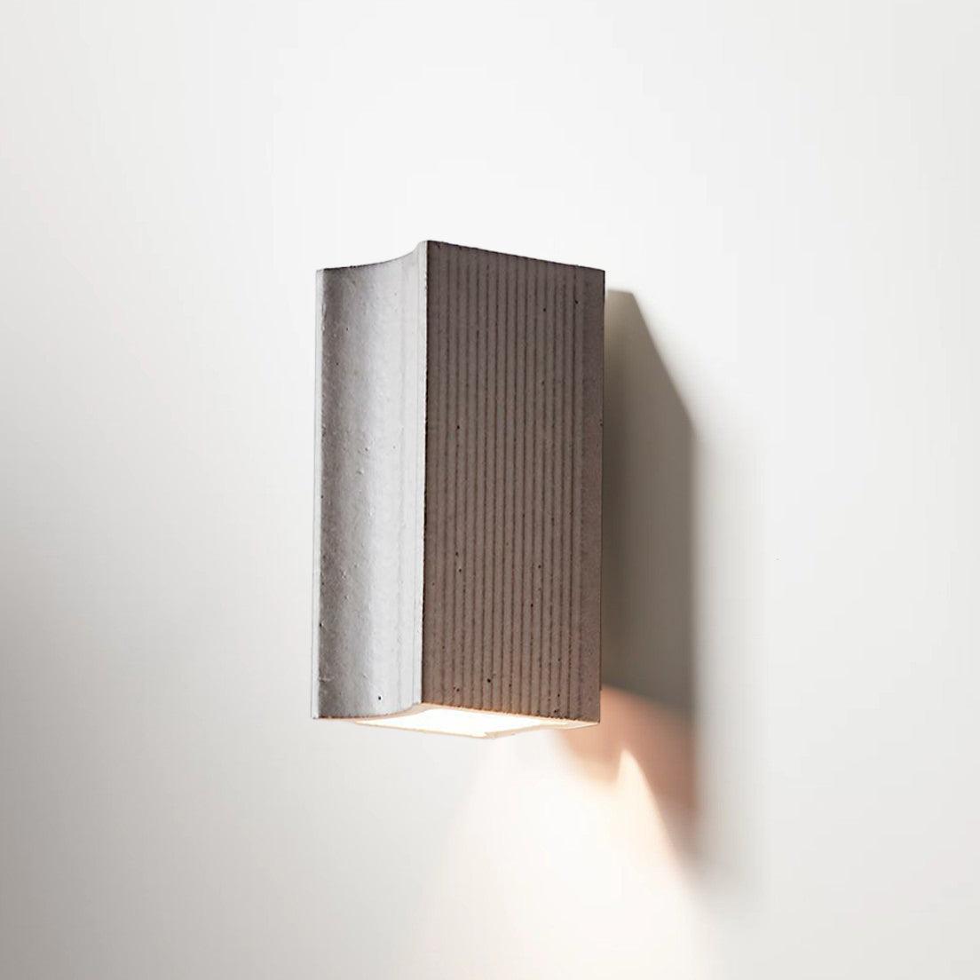 flute-wall-lamp