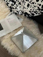 fragment-table-lamp