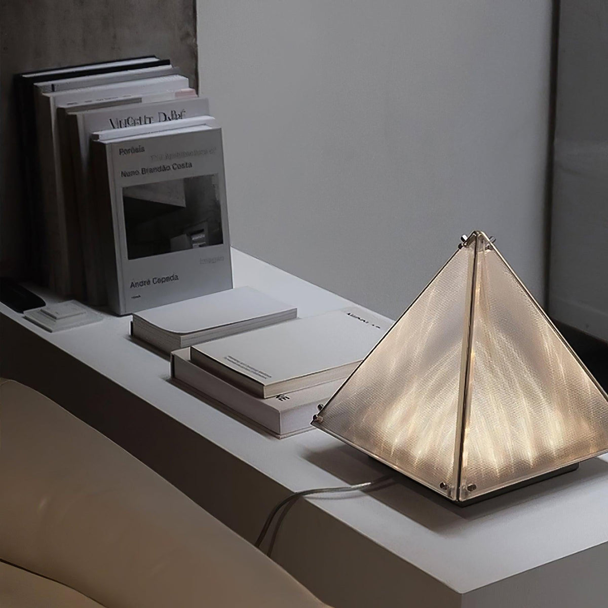 fragment-table-lamp