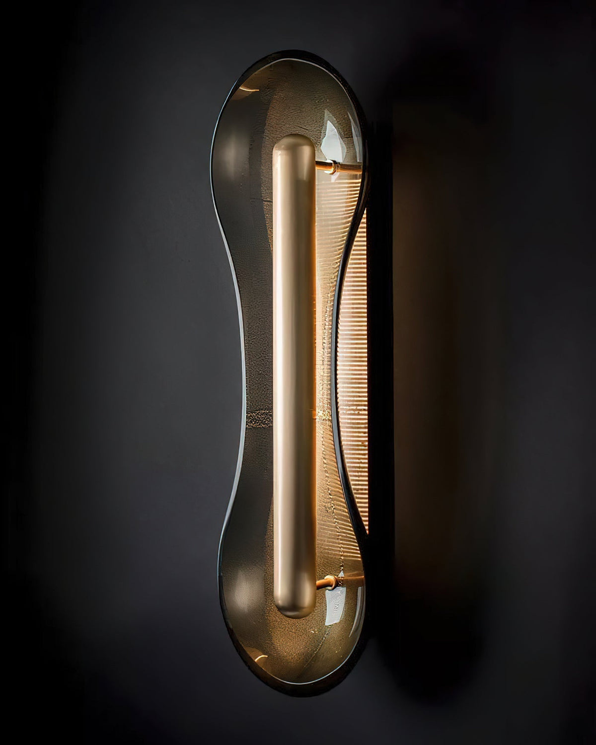 gastra-wall-lamp
