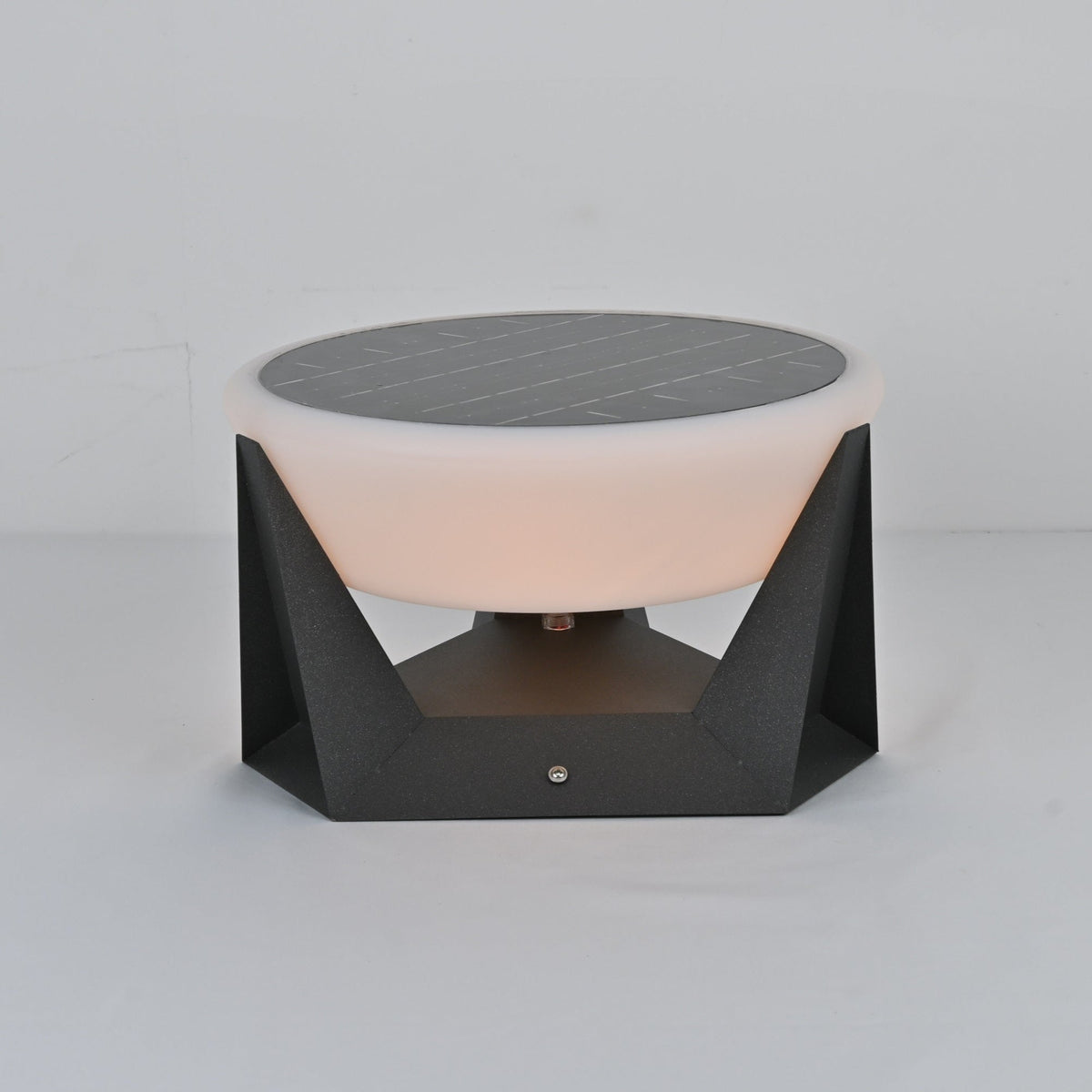 Geobase Solar Outdoor Post Light – Modern Geometric LED Garden Lamp