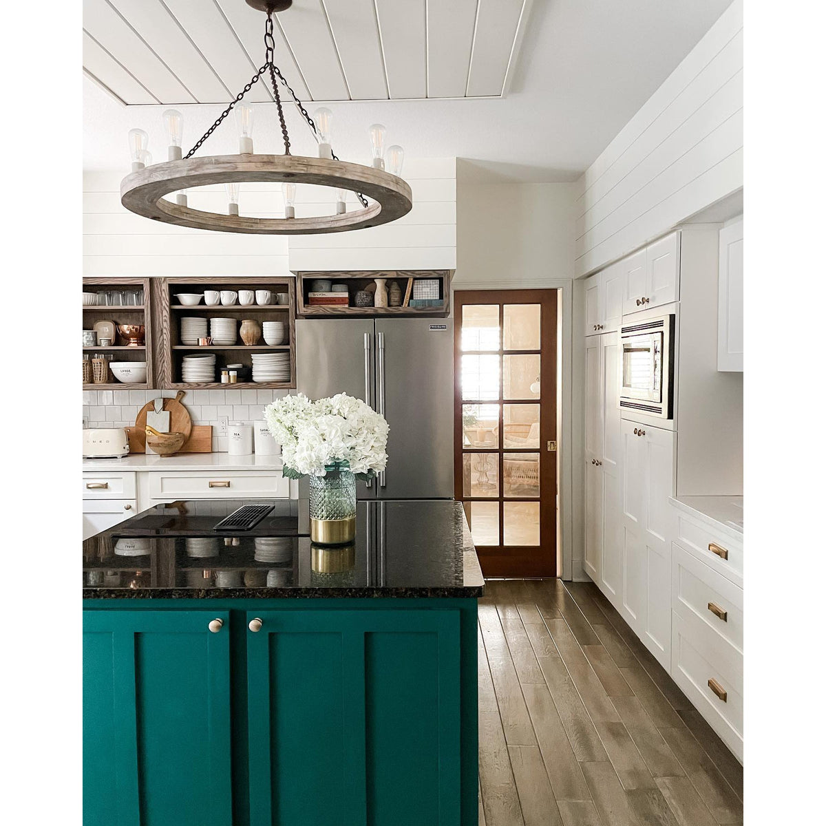 geoffrey-wood-chandelier