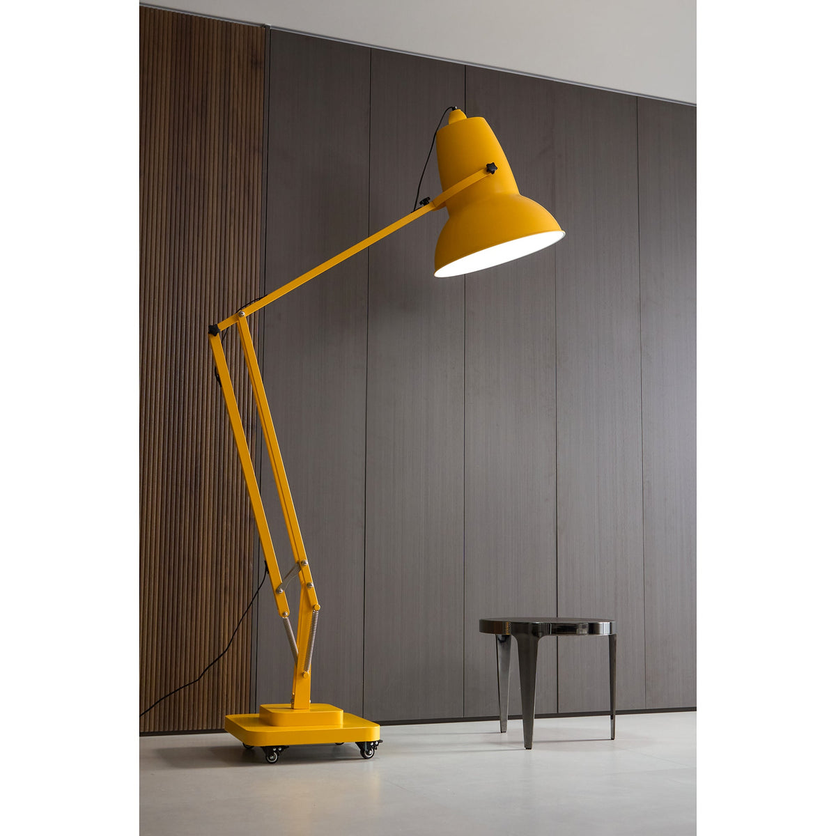 giant-floor-lamp