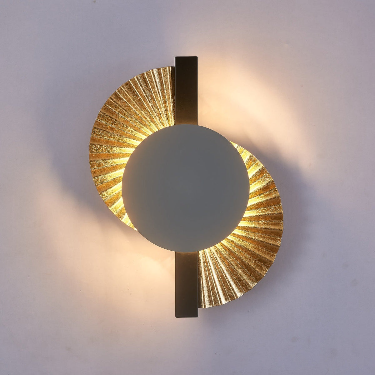 Gilded Fan Wall Sconce in Gold and Black for Modern Interiors