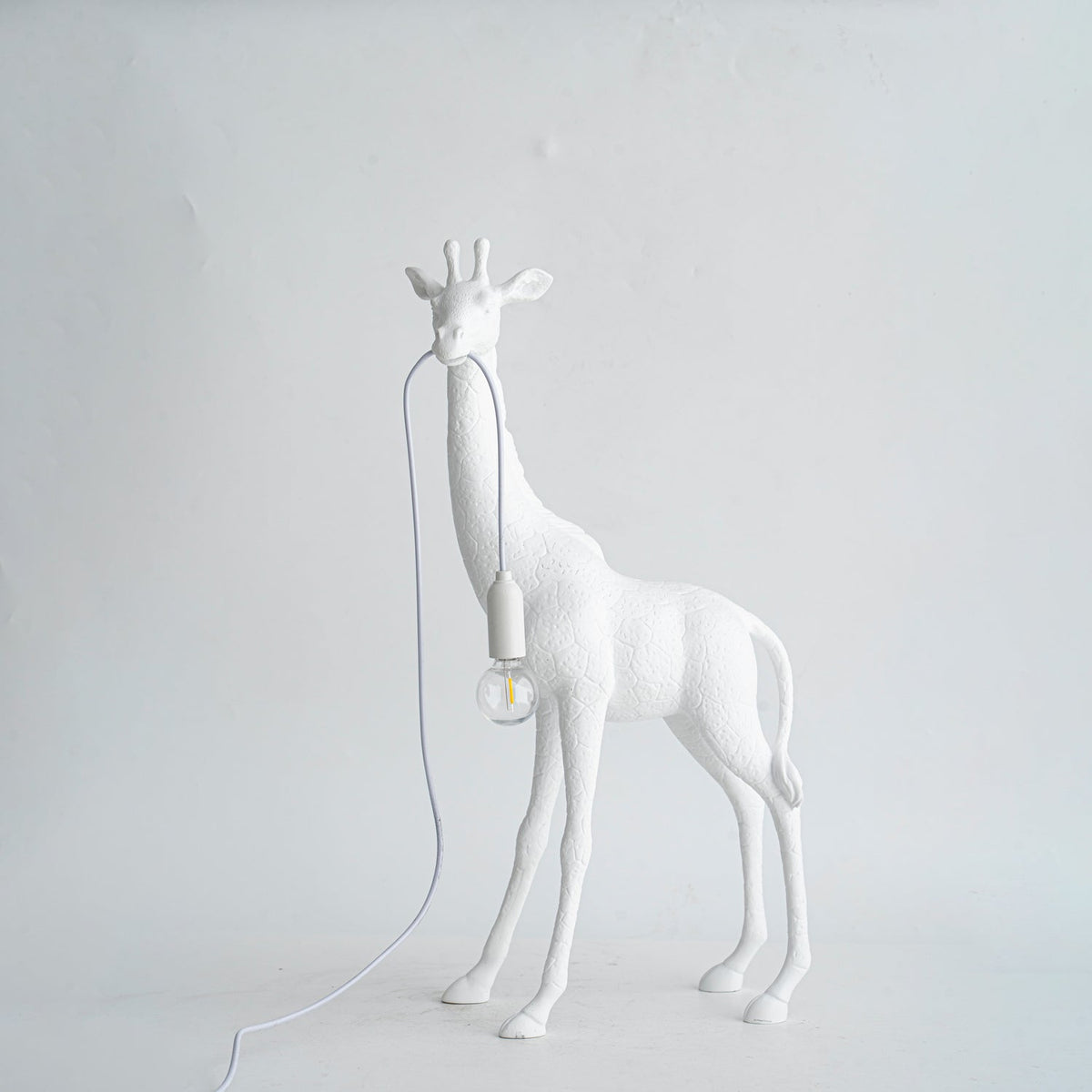 Giraffe Royale Sculpture Floor Lamp – Modern Crystal Pendant Light