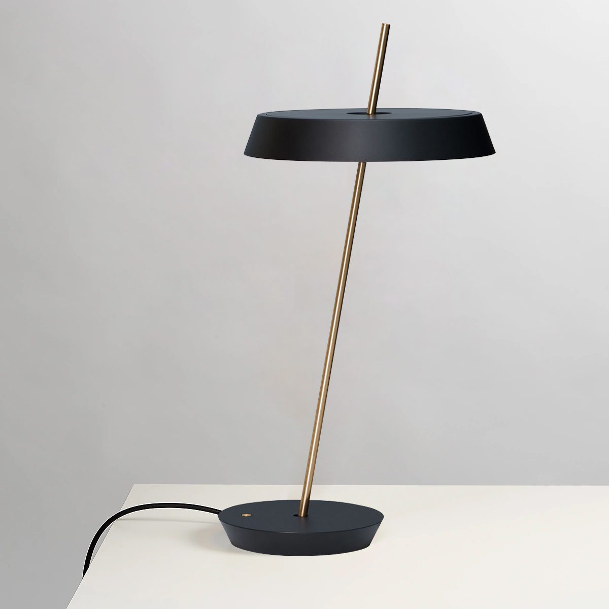 Giro Table Lamp