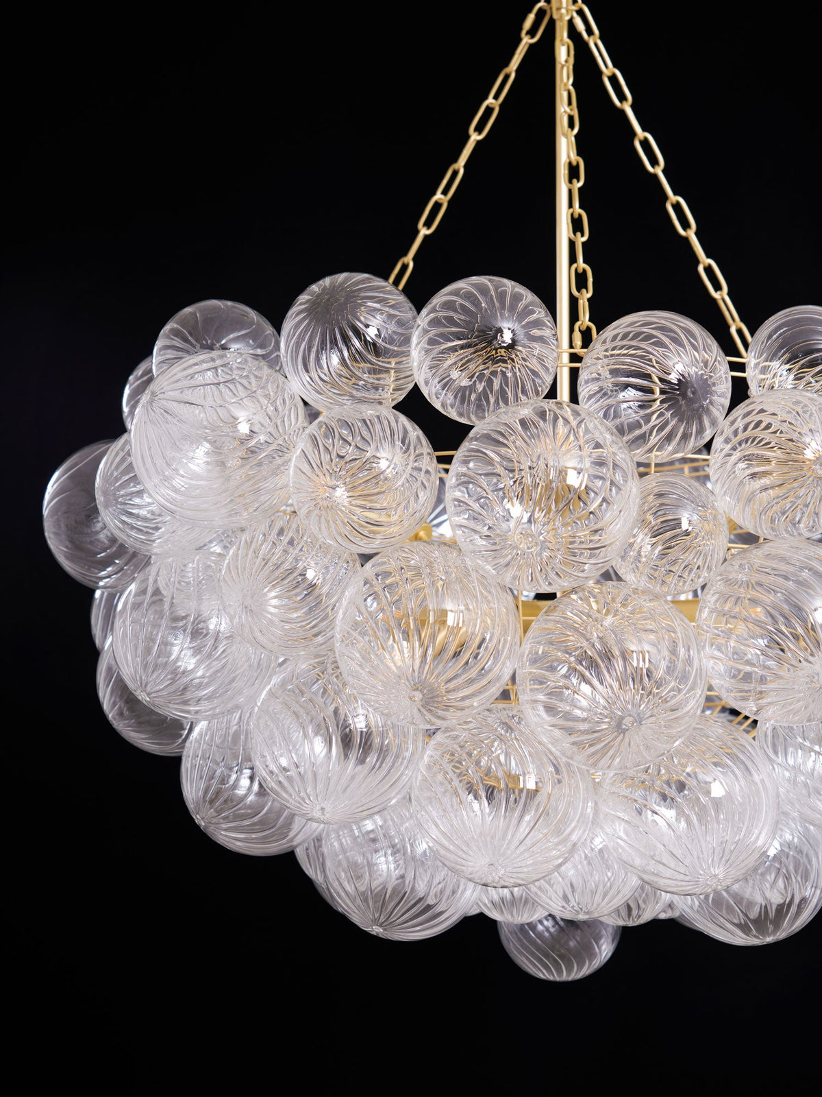 Lumière Cascade Glass Ball Chandelier – Modern Sculptural Pendant Light